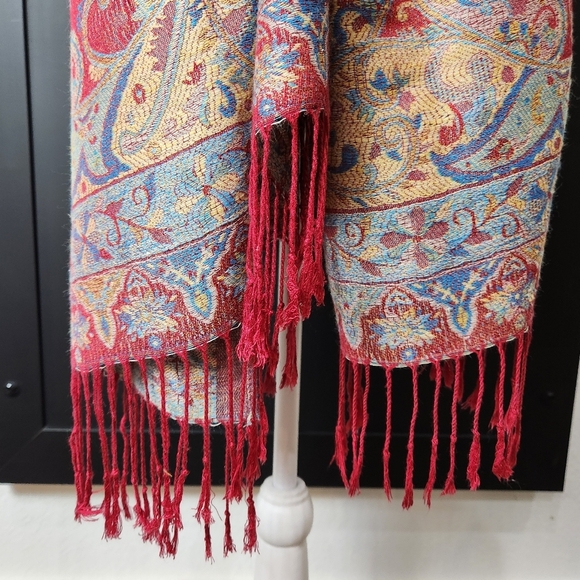 PASHMINA PAISLEY SCARF WITH FRINGE - Picture 3 of 9